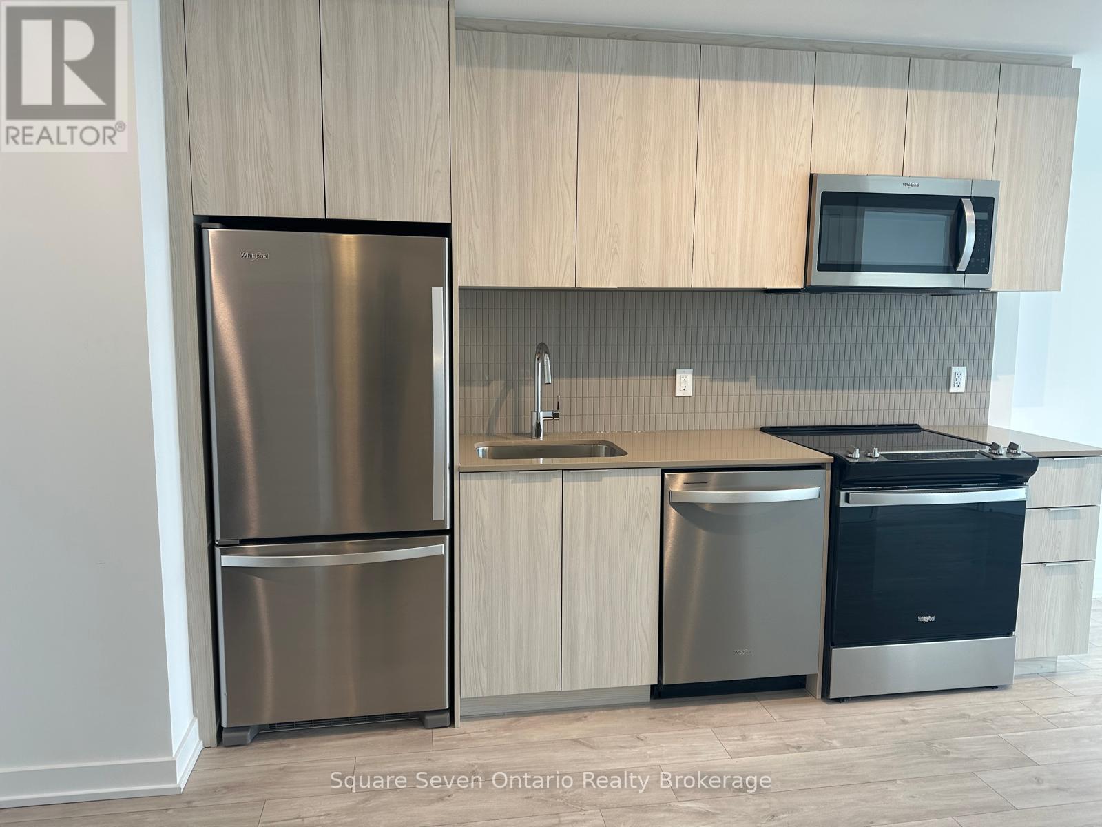 605 - 770 Whitlock Avenue, Milton, Ontario  L9T 2X5 - Photo 3 - W12966634