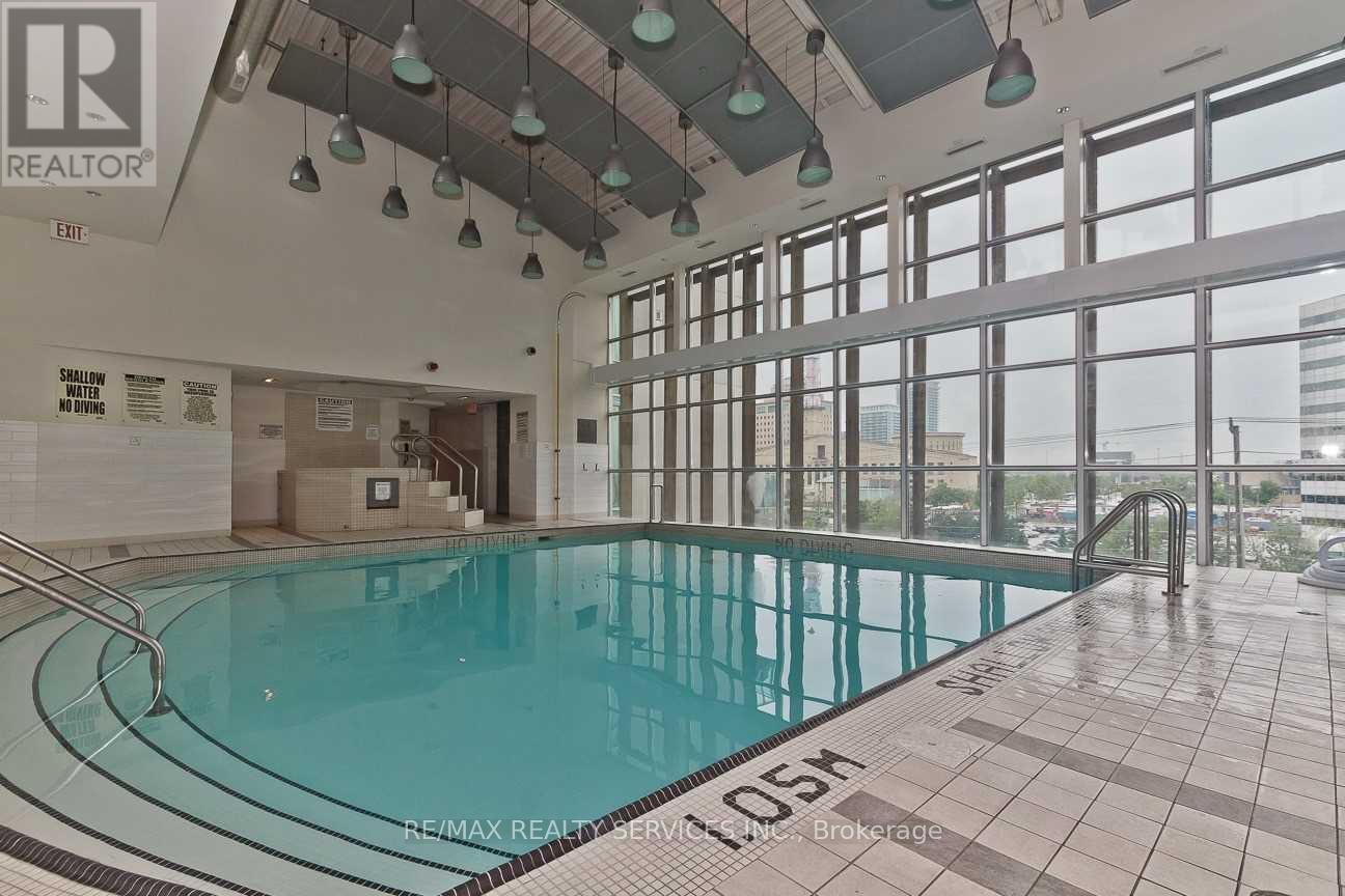 2506 - 220 Burnhamthorpe Road W, Mississauga, Ontario  L5B 4N4 - Photo 5 - W12966636