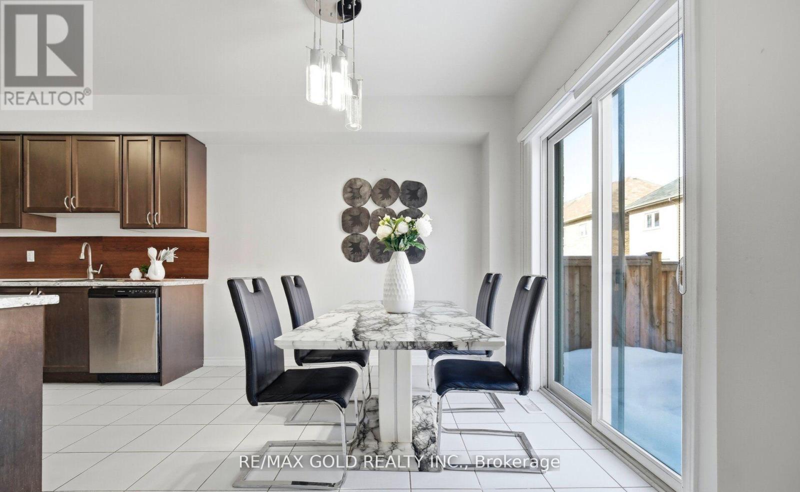 15 Hines Street, Brampton, Ontario  L7A 4X4 - Photo 22 - W12966656