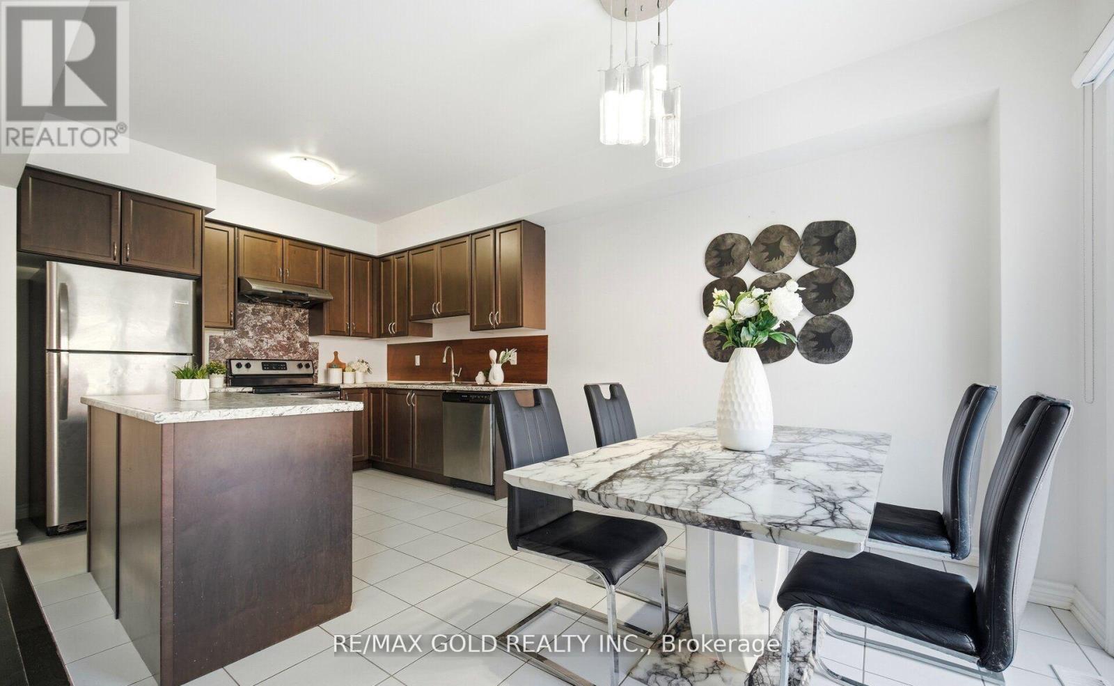 15 Hines Street, Brampton, Ontario  L7A 4X4 - Photo 23 - W12966656