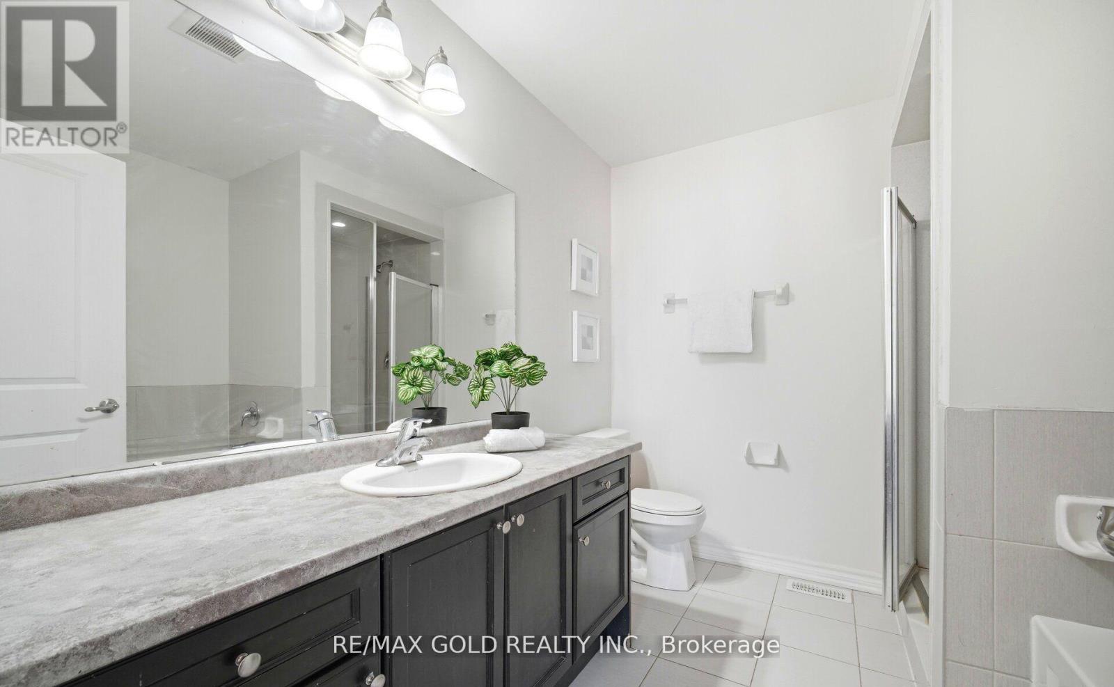 15 Hines Street, Brampton, Ontario  L7A 4X4 - Photo 35 - W12966656