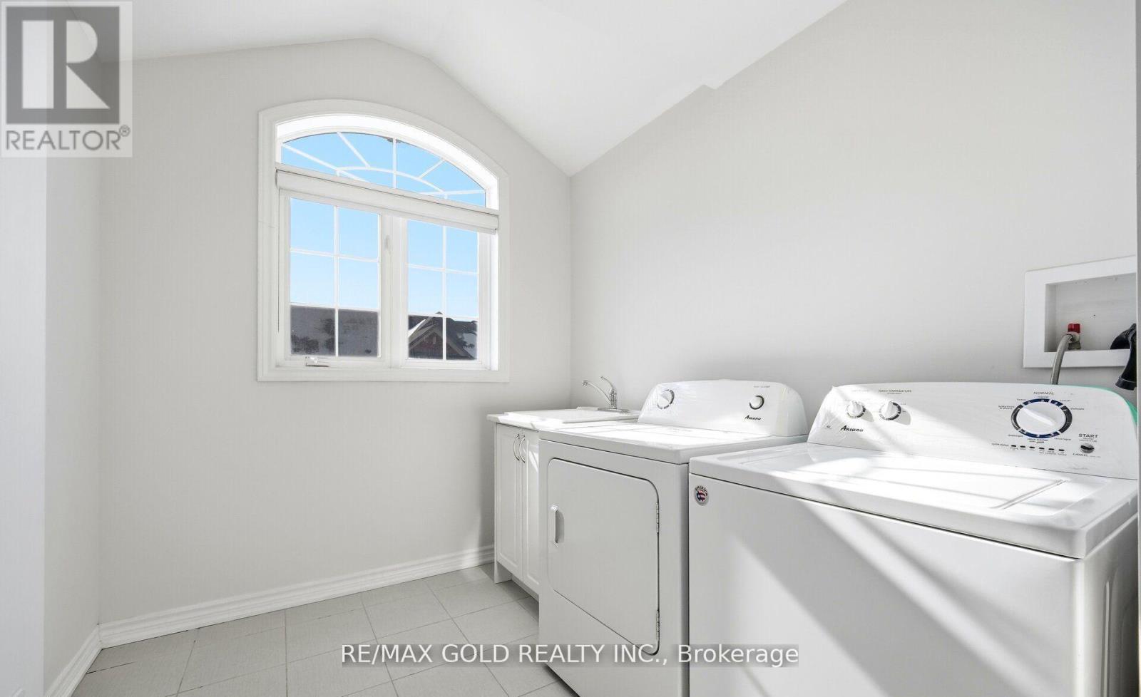 15 Hines Street, Brampton, Ontario  L7A 4X4 - Photo 43 - W12966656