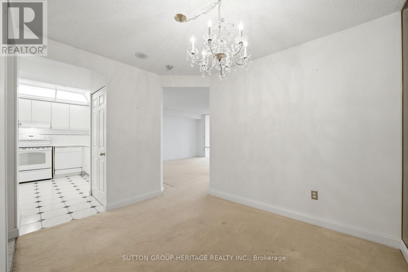 1405 - 24 Hanover Road, Brampton, Ontario  L6S 5K8 - Photo 6 - W12966660