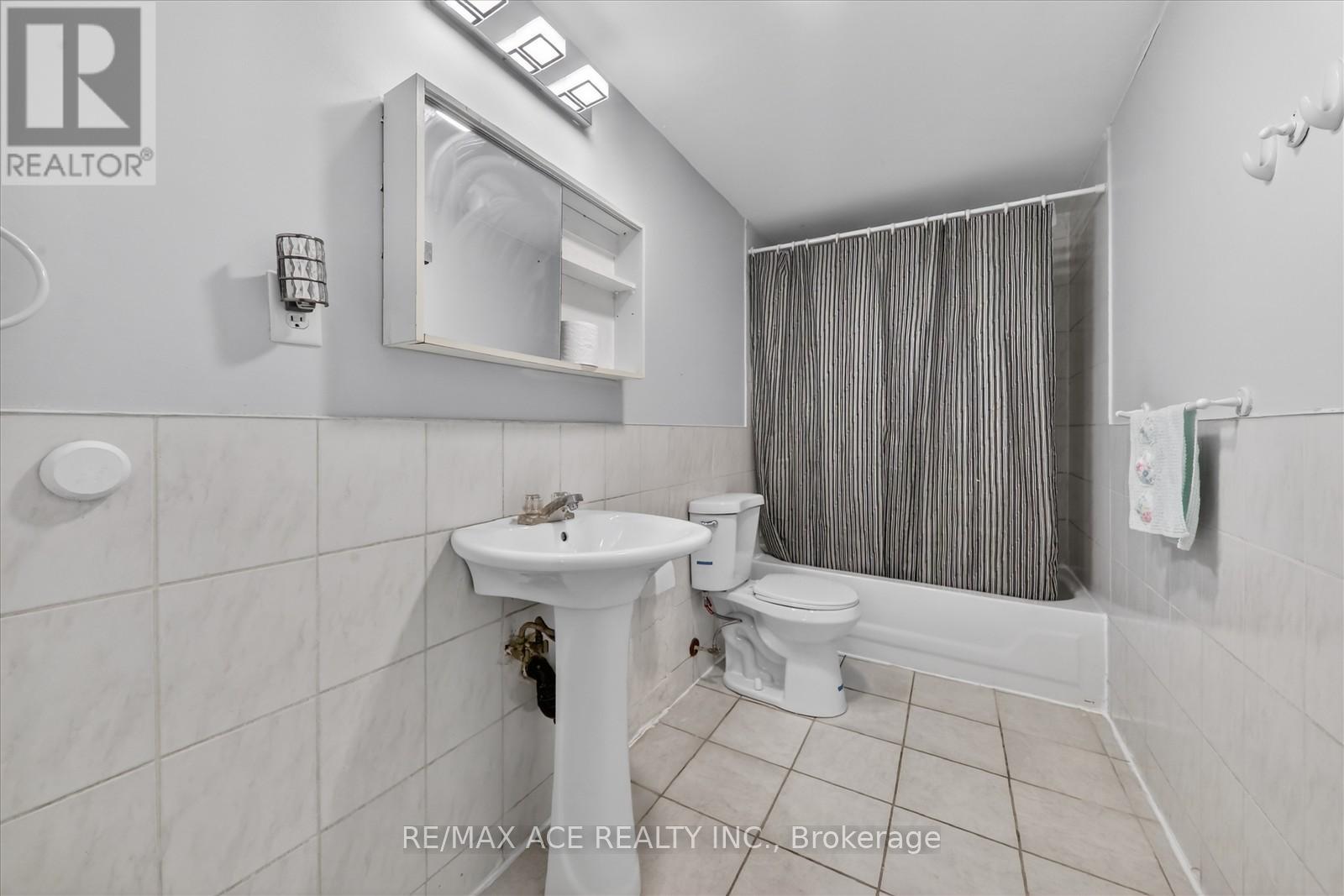 9 Invitational Road, Brampton, Ontario  L6P 2H1 - Photo 35 - W12962210