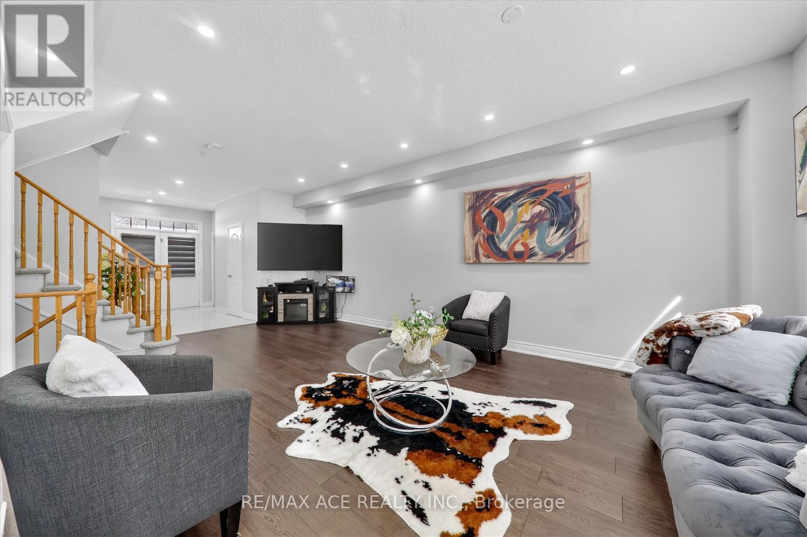 9 Invitational Road, Brampton, Ontario  L6P 2H1 - Photo 10 - W12962210