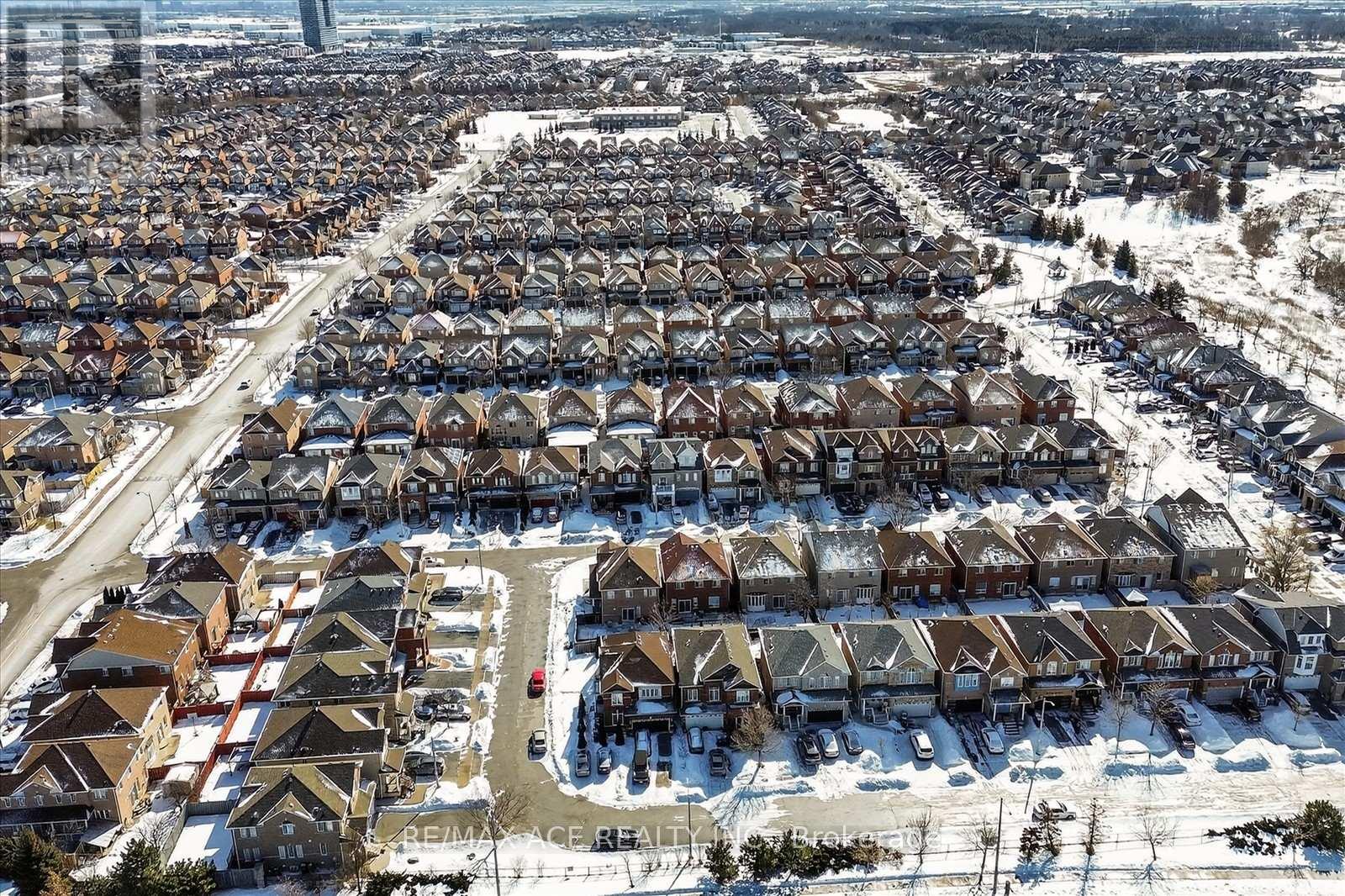 9 Invitational Road, Brampton, Ontario  L6P 2H1 - Photo 43 - W12962210