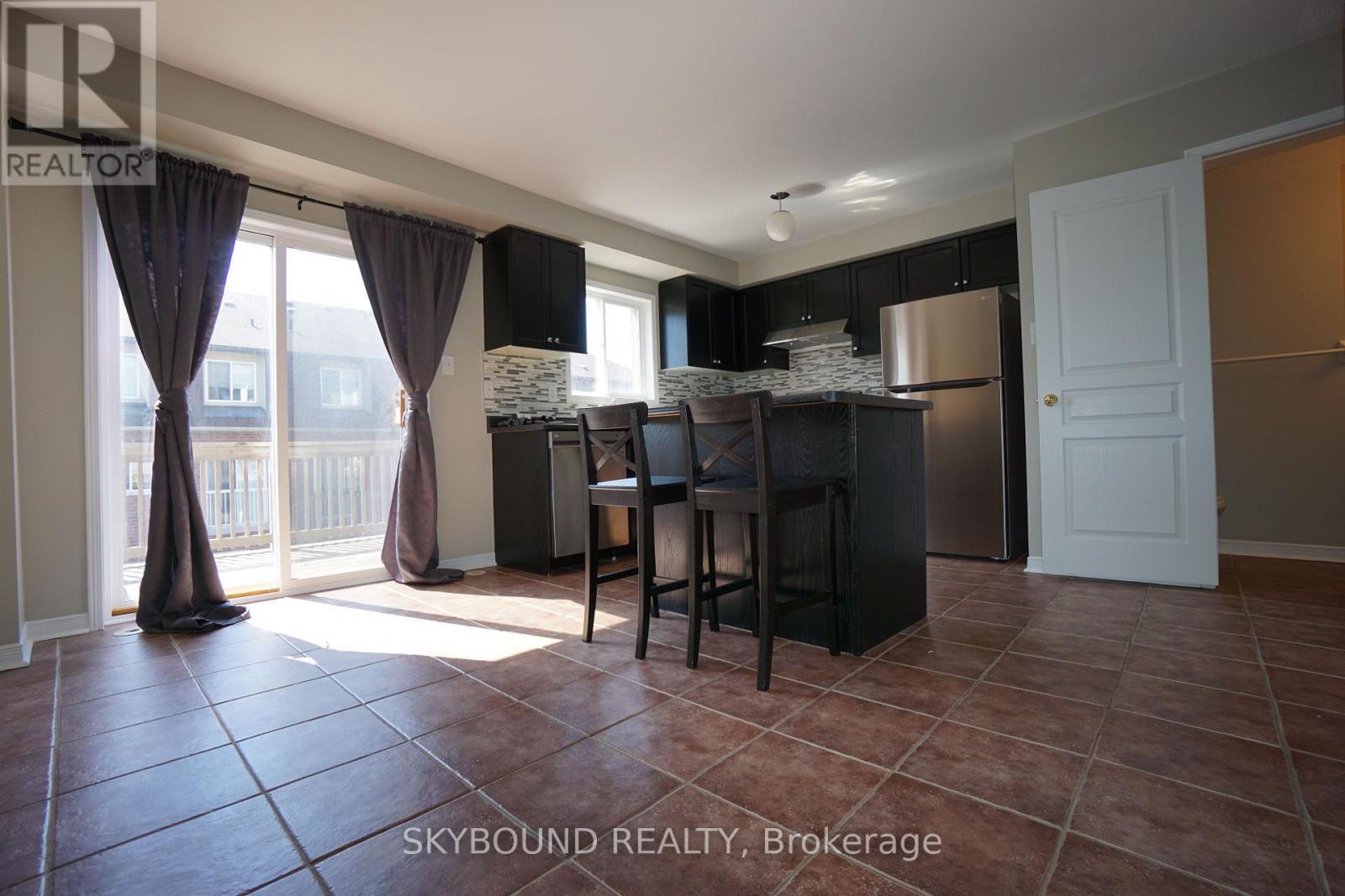 2461 Adamvale Crescent, Oakville, Ontario  L6M 0E1 - Photo 11 - W12965662