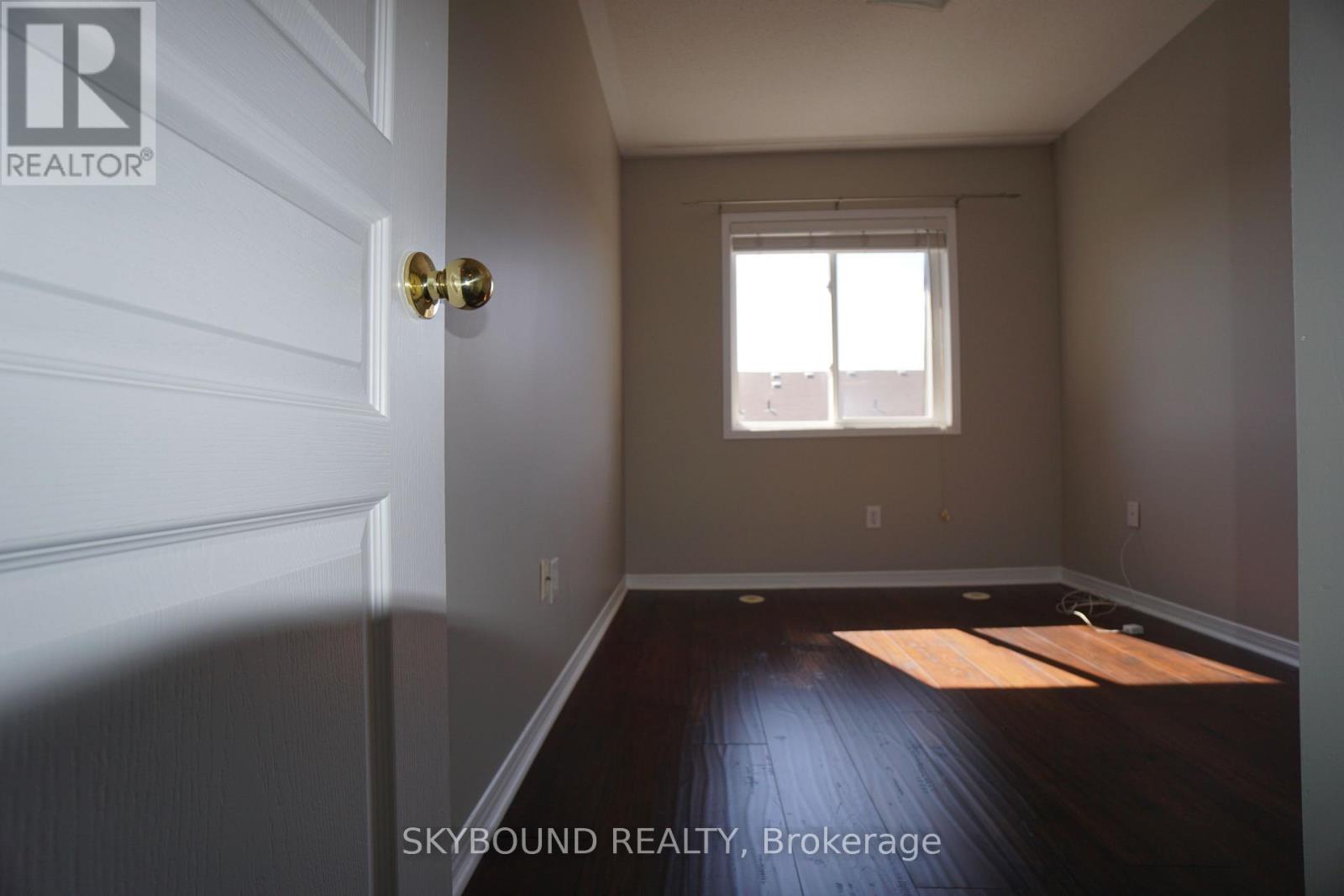 2461 Adamvale Crescent, Oakville, Ontario  L6M 0E1 - Photo 13 - W12965662