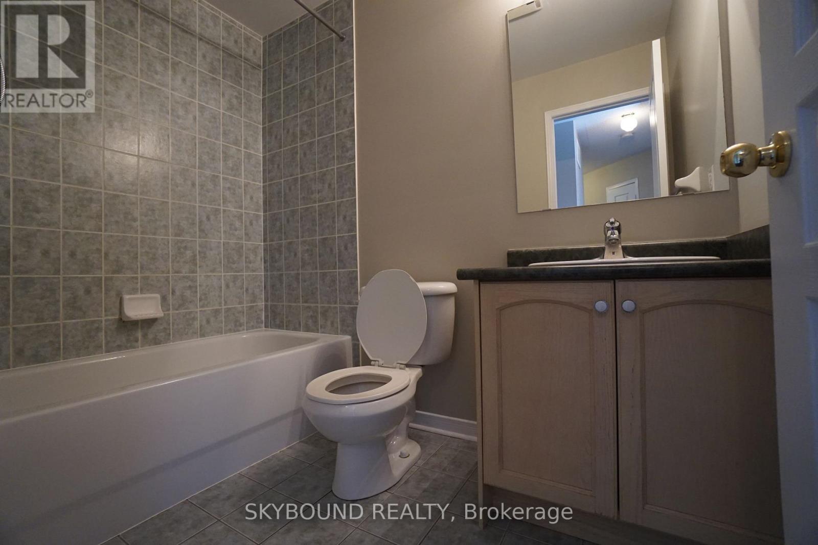 2461 Adamvale Crescent, Oakville, Ontario  L6M 0E1 - Photo 17 - W12965662