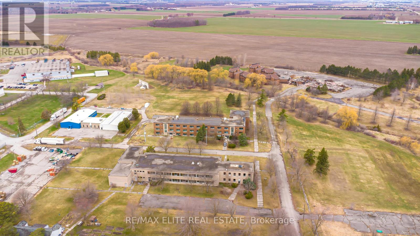 424 Quebec Avenue, South Huron, Ontario  N0M 1Y0 - Photo 4 - X12966514