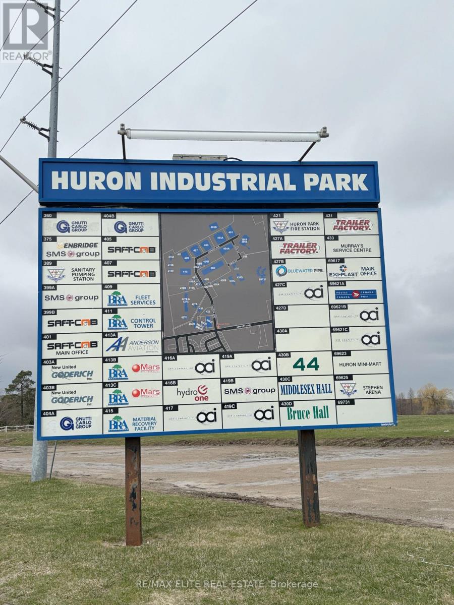 424 Quebec Avenue, South Huron, Ontario  N0M 1Y0 - Photo 2 - X12966514