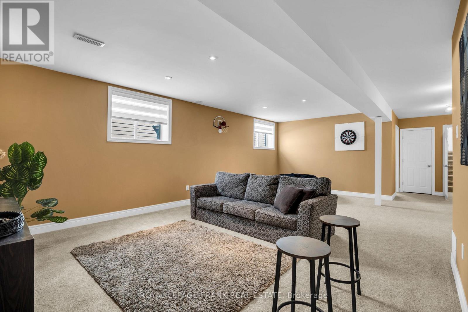 375 St Lawrence Drive, Welland, Ontario L3C 7H7 - Photo 24 - X12963270