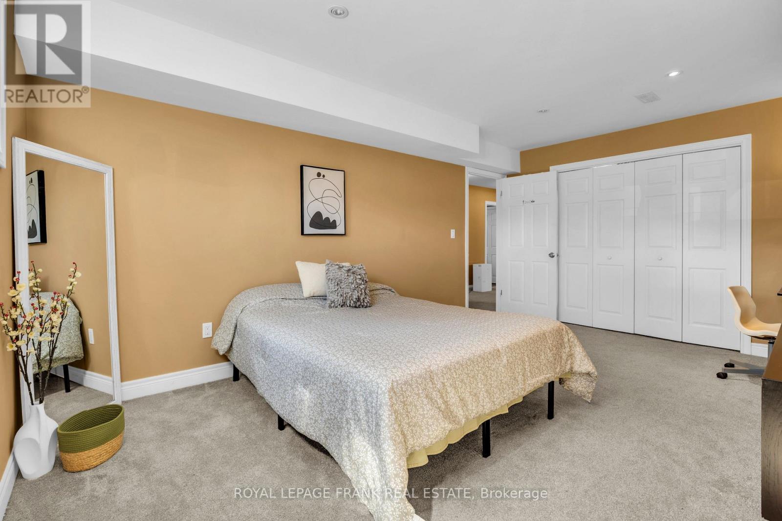 375 St Lawrence Drive, Welland, Ontario L3C 7H7 - Photo 28 - X12963270