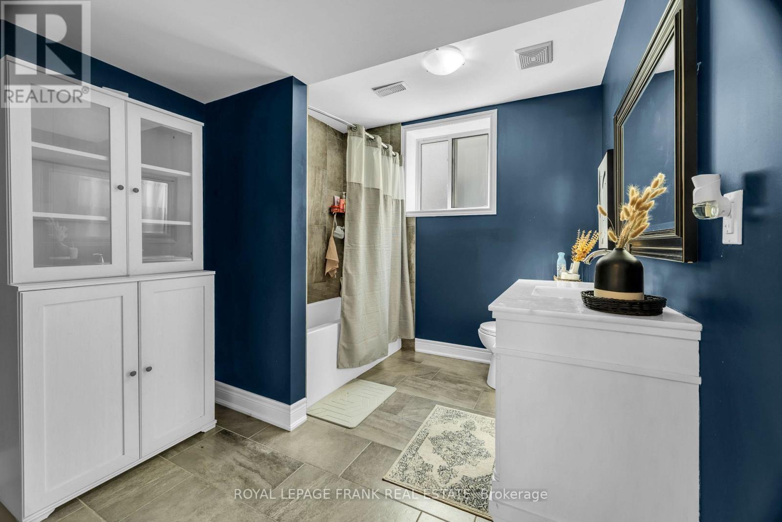 375 St Lawrence Drive, Welland, Ontario L3C 7H7 - Photo 26 - X12963270