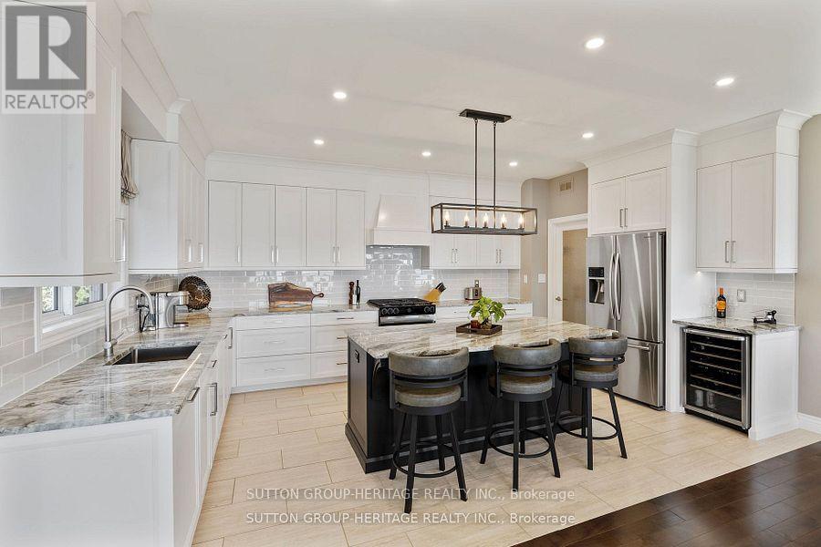 52 Hillside Drive, Kawartha Lakes, Ontario  K0M 2C0 - Photo 21 - X12966586