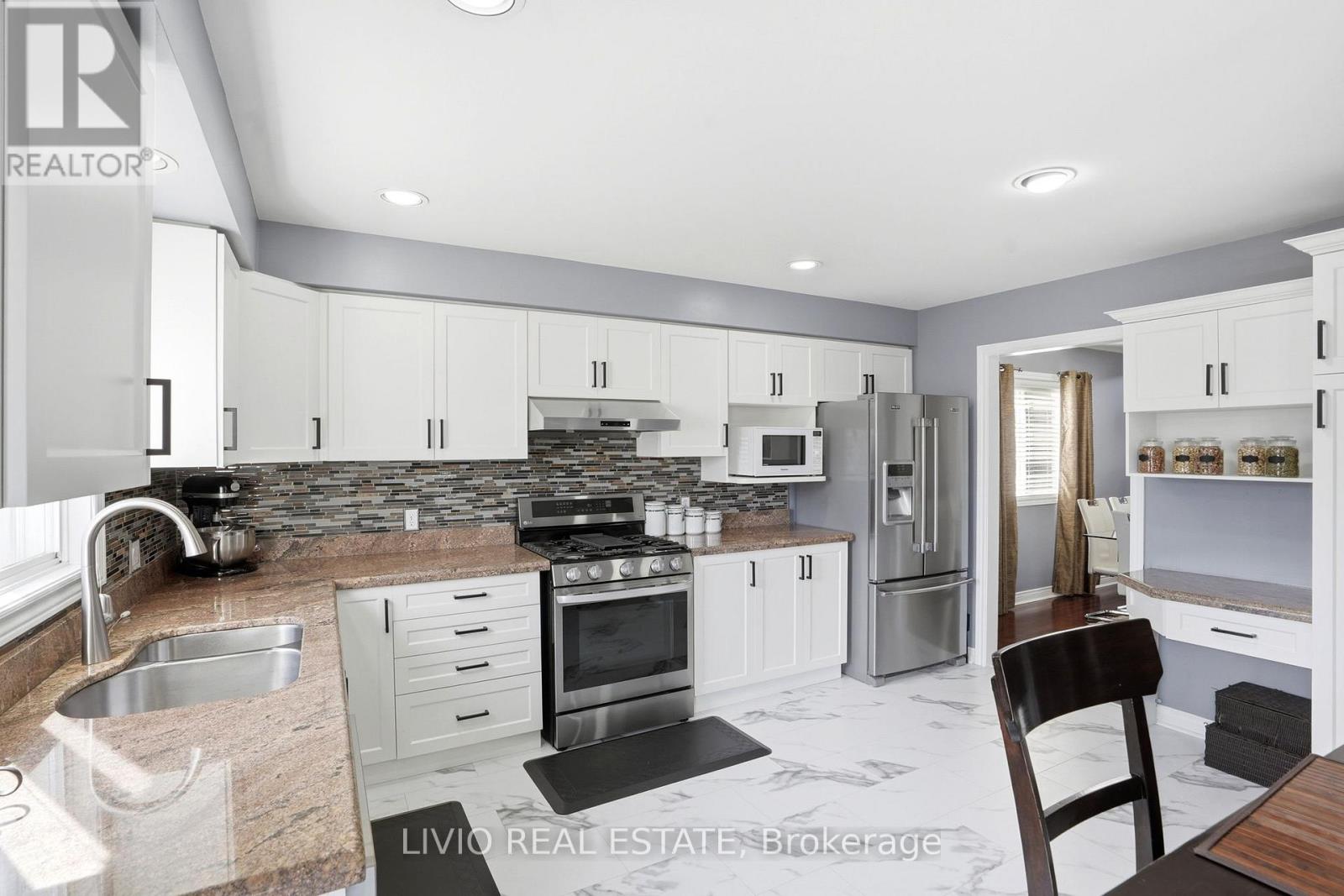 19 Konstantine Court, Hamilton, Ontario  L9B 2T3 - Photo 14 - X12966610