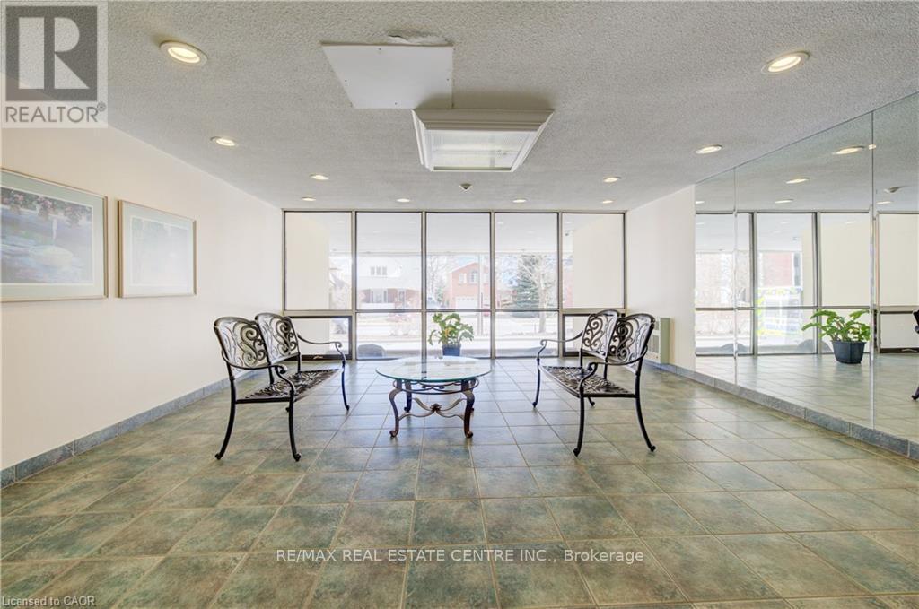 1406 - 81 Church Street, Kitchener, Ontario  N2G 4M1 - Photo 3 - X12966650