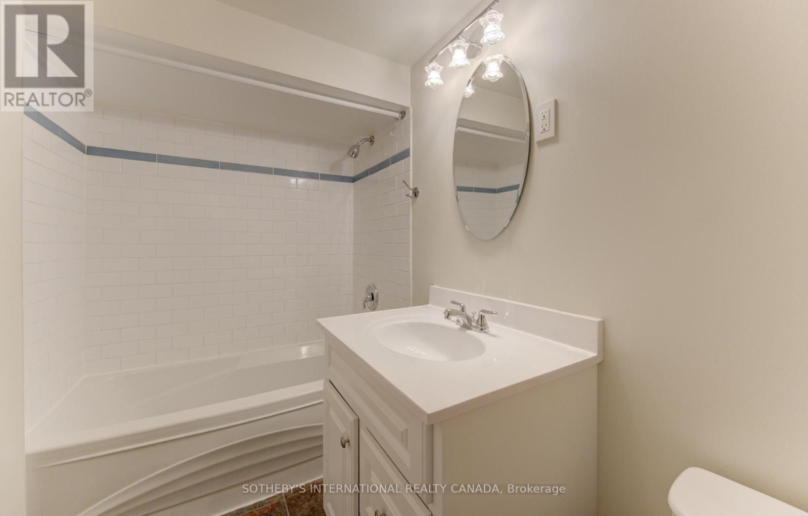 613 Guelph Street, Kitchener, Ontario  N2H 5Y5 - Photo 31 - X12966676