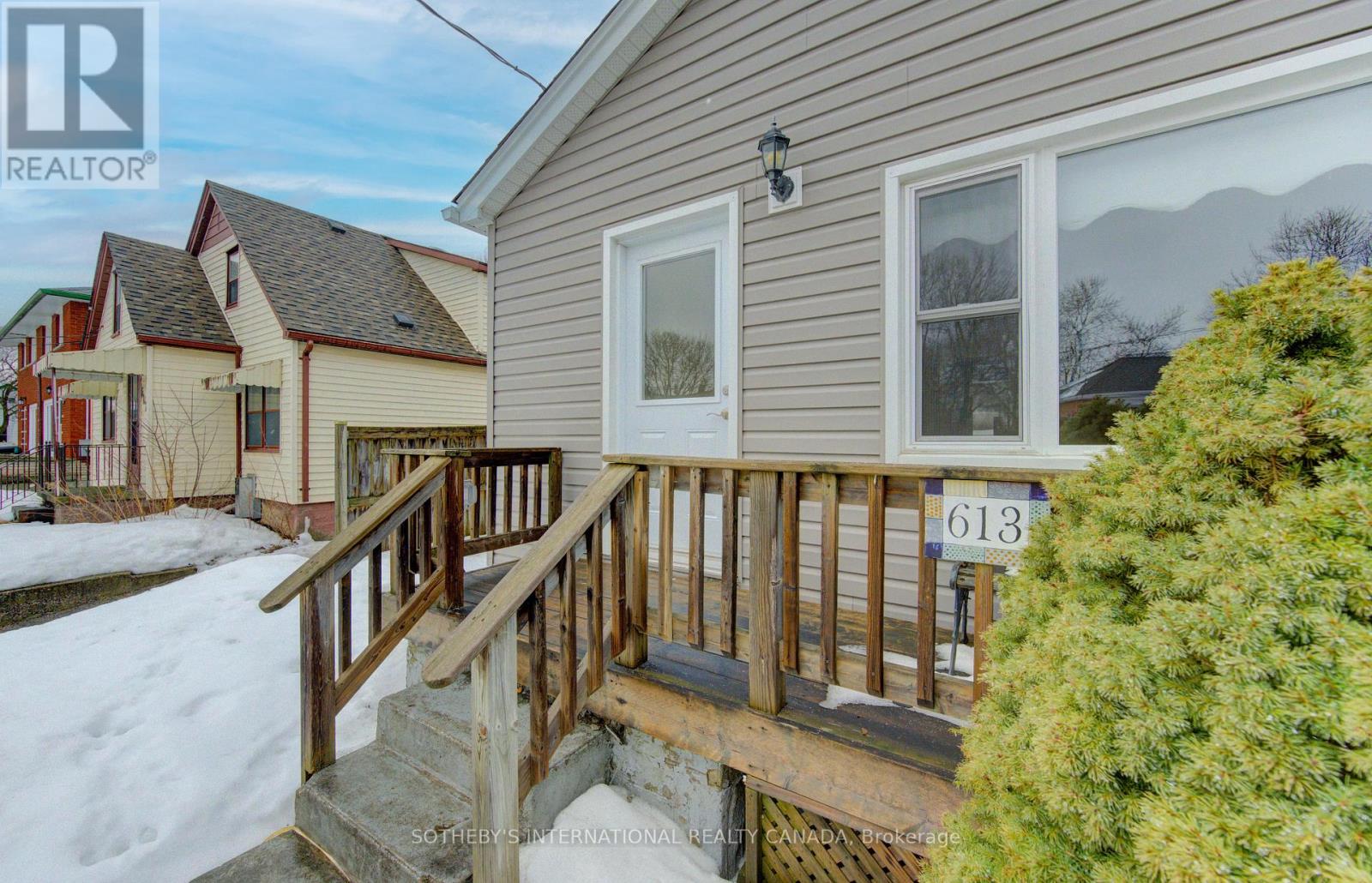 613 Guelph Street, Kitchener, Ontario  N2H 5Y5 - Photo 4 - X12966676