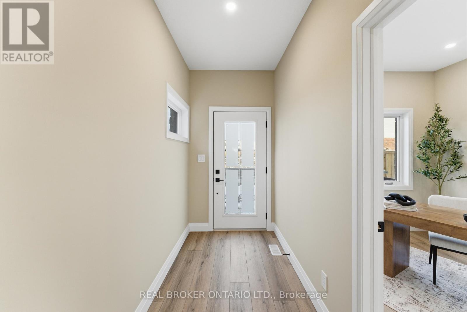 17 - 29 Weymouth Street, Woolwich, Ontario  N3B 0G3 - Photo 3 - X12966680