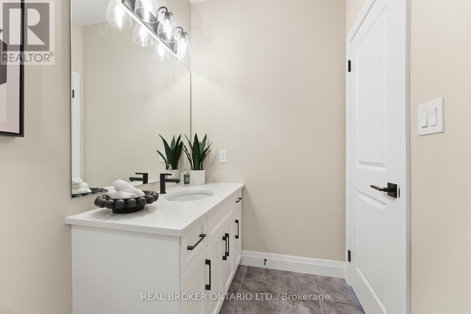 17 - 29 Weymouth Street, Woolwich, Ontario  N3B 0G3 - Photo 37 - X12966680