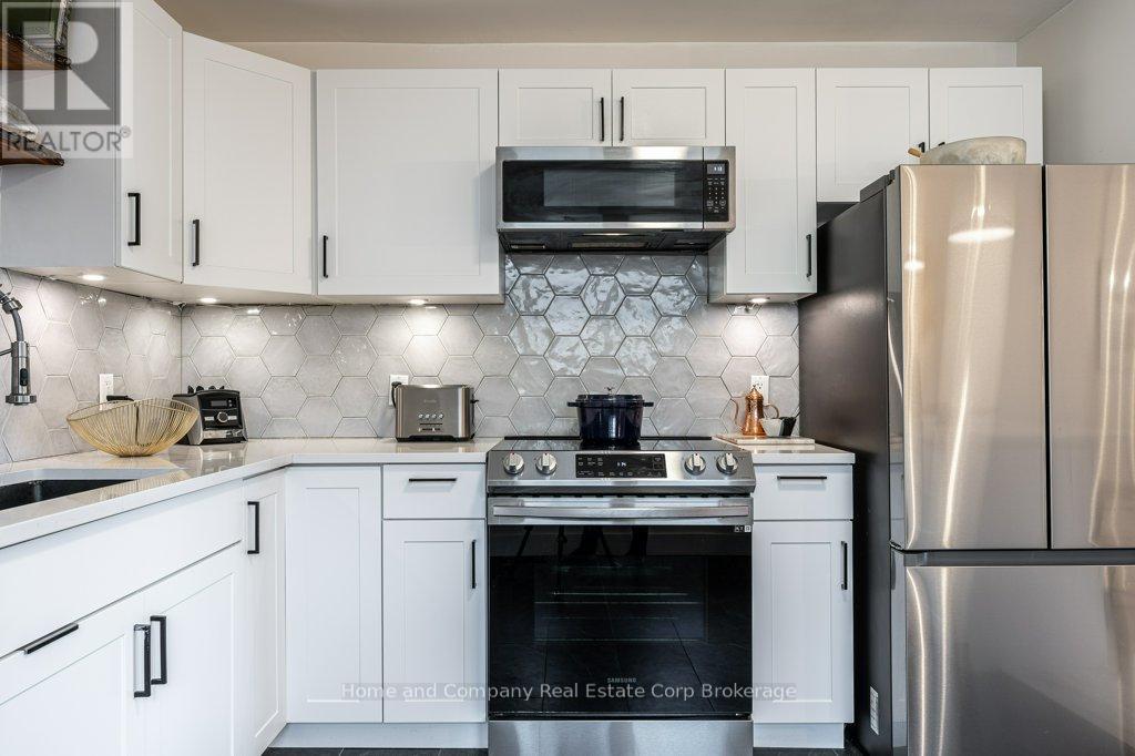 283 Redford Crescent, Stratford, Ontario  N5A 1P4 - Photo 8 - X12966946