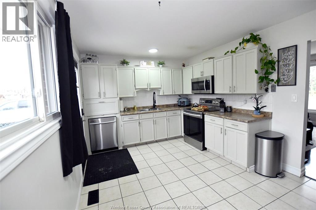 2935 Rivard, Windsor, Ontario  N8T 2J1 - Photo 9 - 26007276