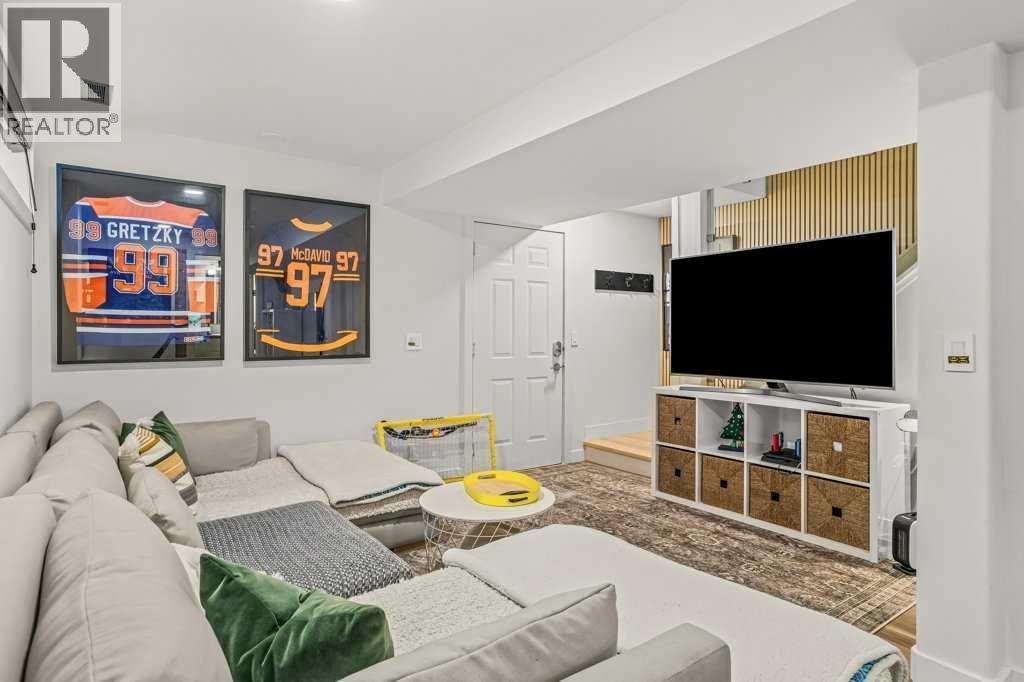 979 Wilson Way, Canmore, Alberta  T1W 2Y9 - Photo 34 - A2299675