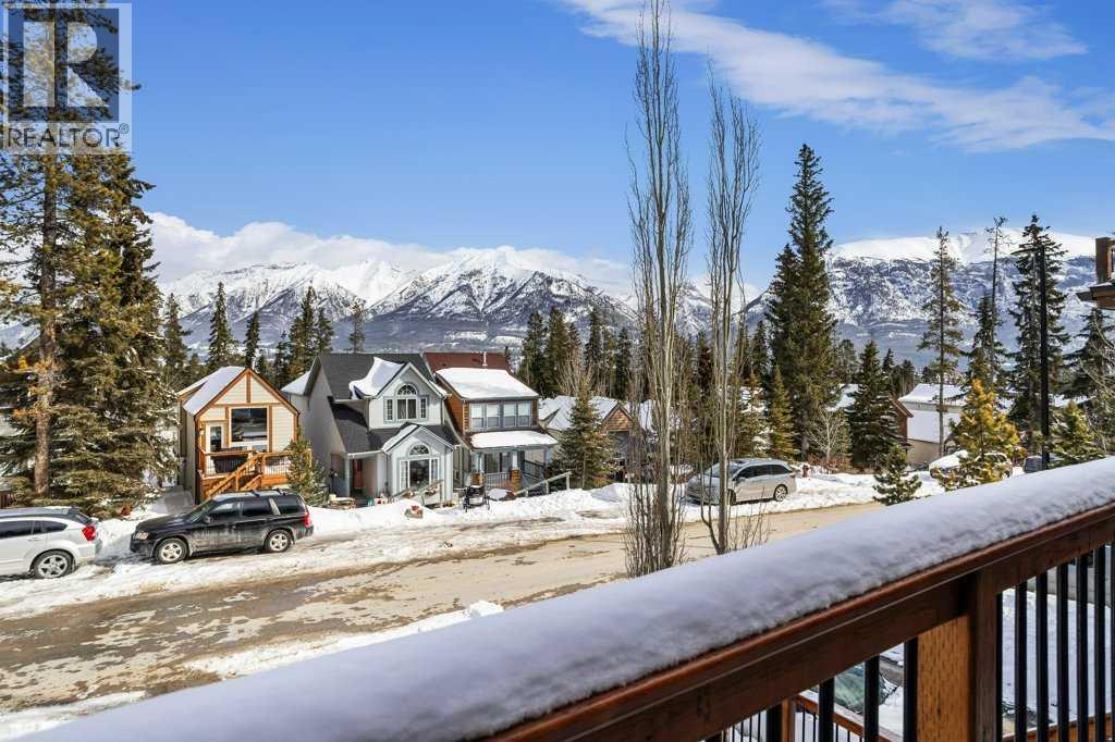 979 Wilson Way, Canmore, Alberta  T1W 2Y9 - Photo 4 - A2299675