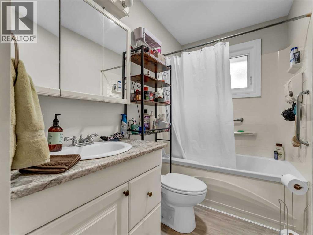 9 East Glen Place Se, Medicine Hat, Alberta  T1B 2W9 - Photo 23 - A2296629