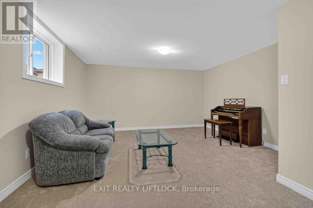 320 Mulligan Gardens, Peterborough, Ontario  K9K 0H2 - Photo 21 - X12966754