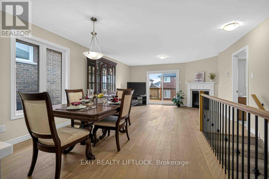 320 Mulligan Gardens, Peterborough, Ontario  K9K 0H2 - Photo 8 - X12966754