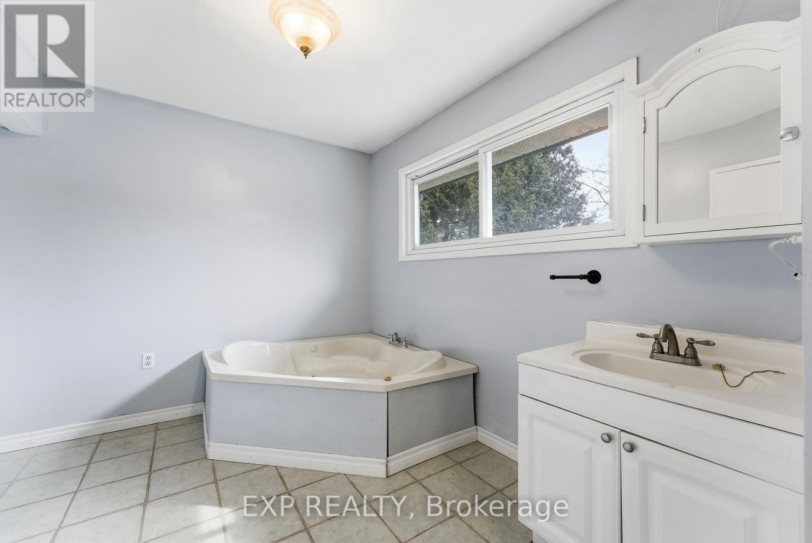 1303 County Road 64, Quinte West, Ontario  K0K 1L0 - Photo 20 - X12966758