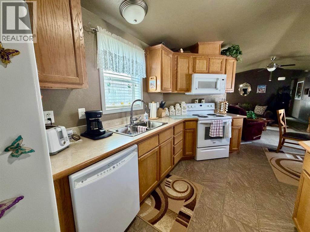 206 Railway Avenue, Coaldale, Alberta  T1M 0A7 - Photo 10 - A2296499