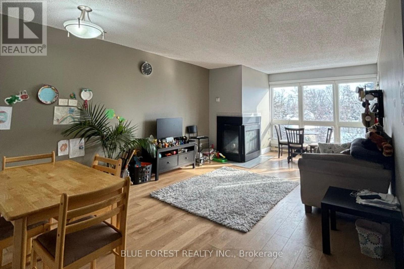 402 - 1 Jacksway Crescent, London North, Ontario  N5X 3T5 - Photo 3 - X12966726