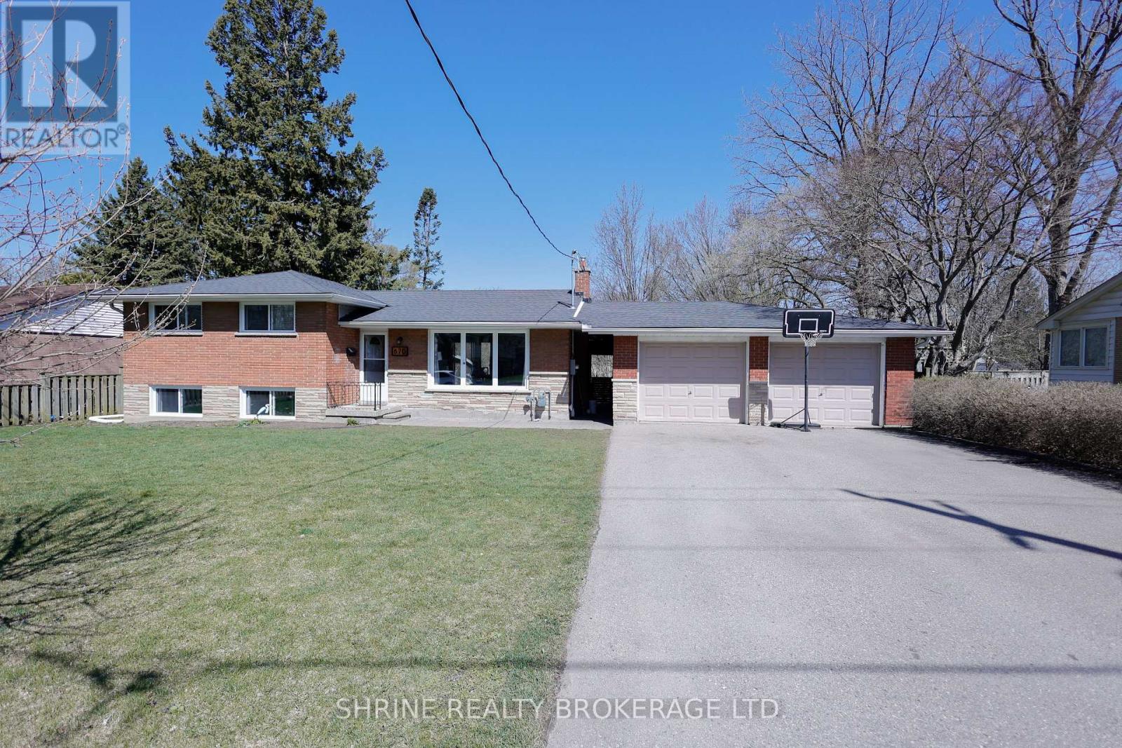 670 Victoria Street, London East, Ontario  N5Y 4C1 - Photo 1 - X12966860