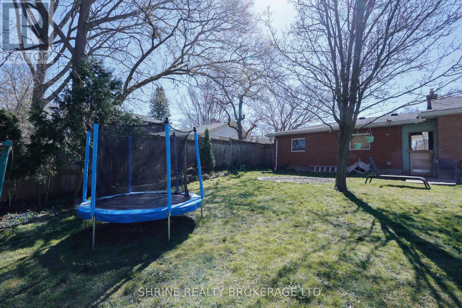 670 Victoria Street, London East, Ontario  N5Y 4C1 - Photo 44 - X12966860