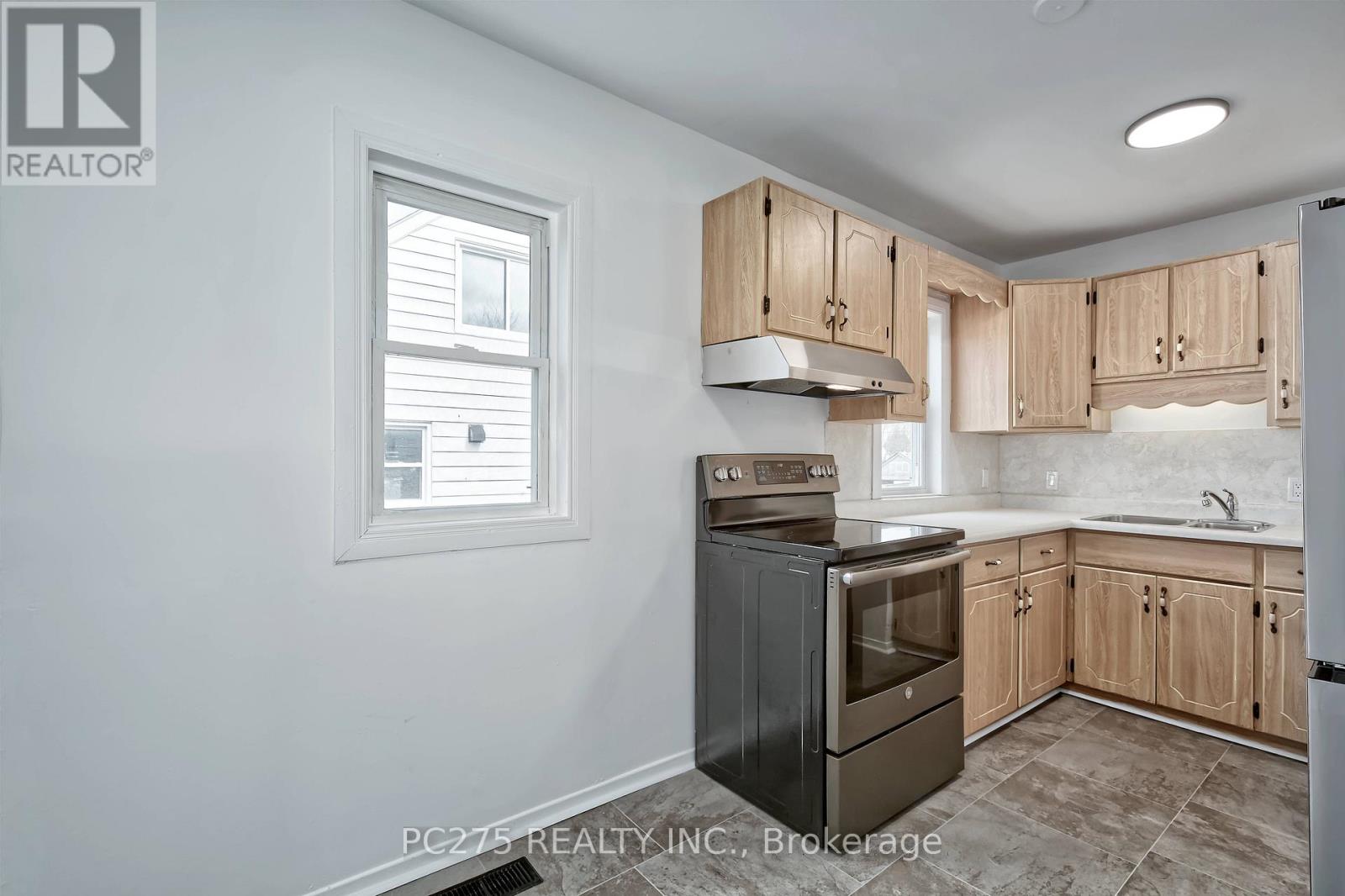 2 Wistow Street, London East, Ontario  N5Y 1C8 - Photo 14 - X12966916