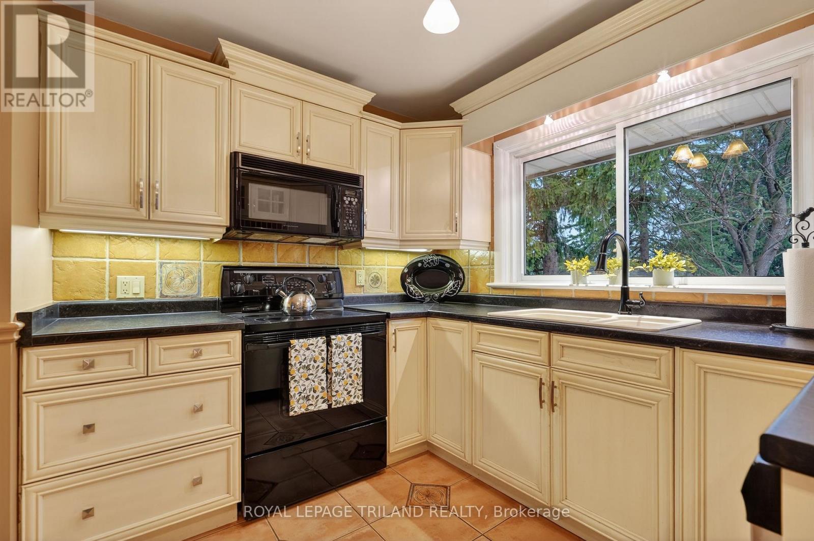 501 Boler Road, London South, Ontario  N6K 2K8 - Photo 13 - X12967014