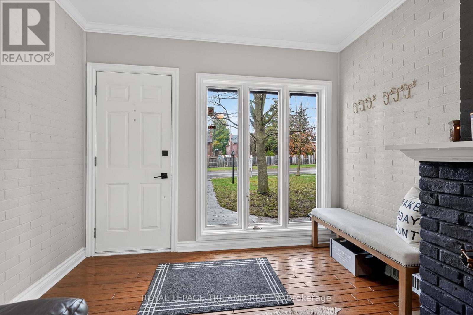 501 Boler Road, London South, Ontario  N6K 2K8 - Photo 3 - X12967014