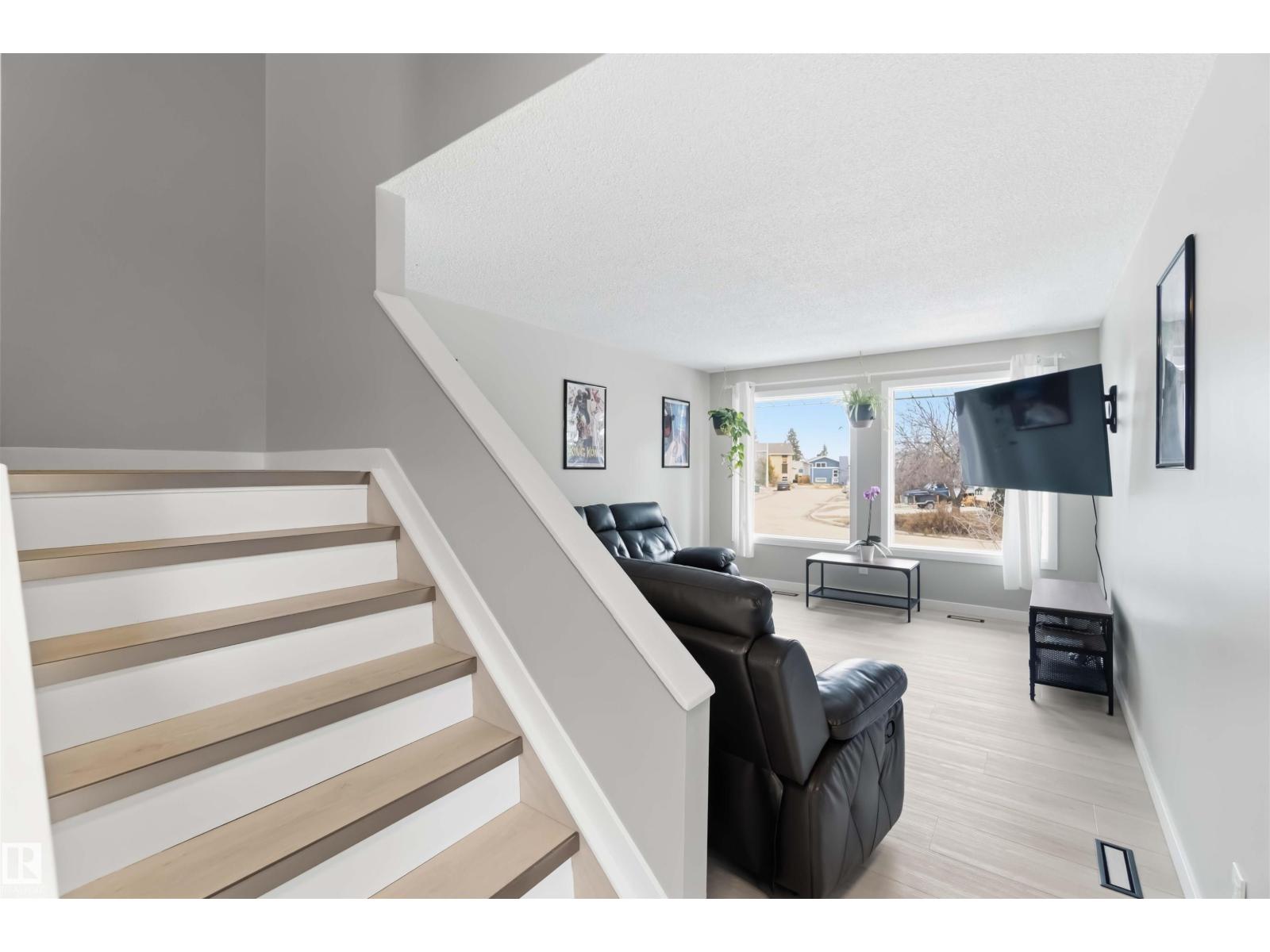 5 Wellington Cr, Spruce Grove, Alberta  T7X 1K6 - Photo 3 - E4480914