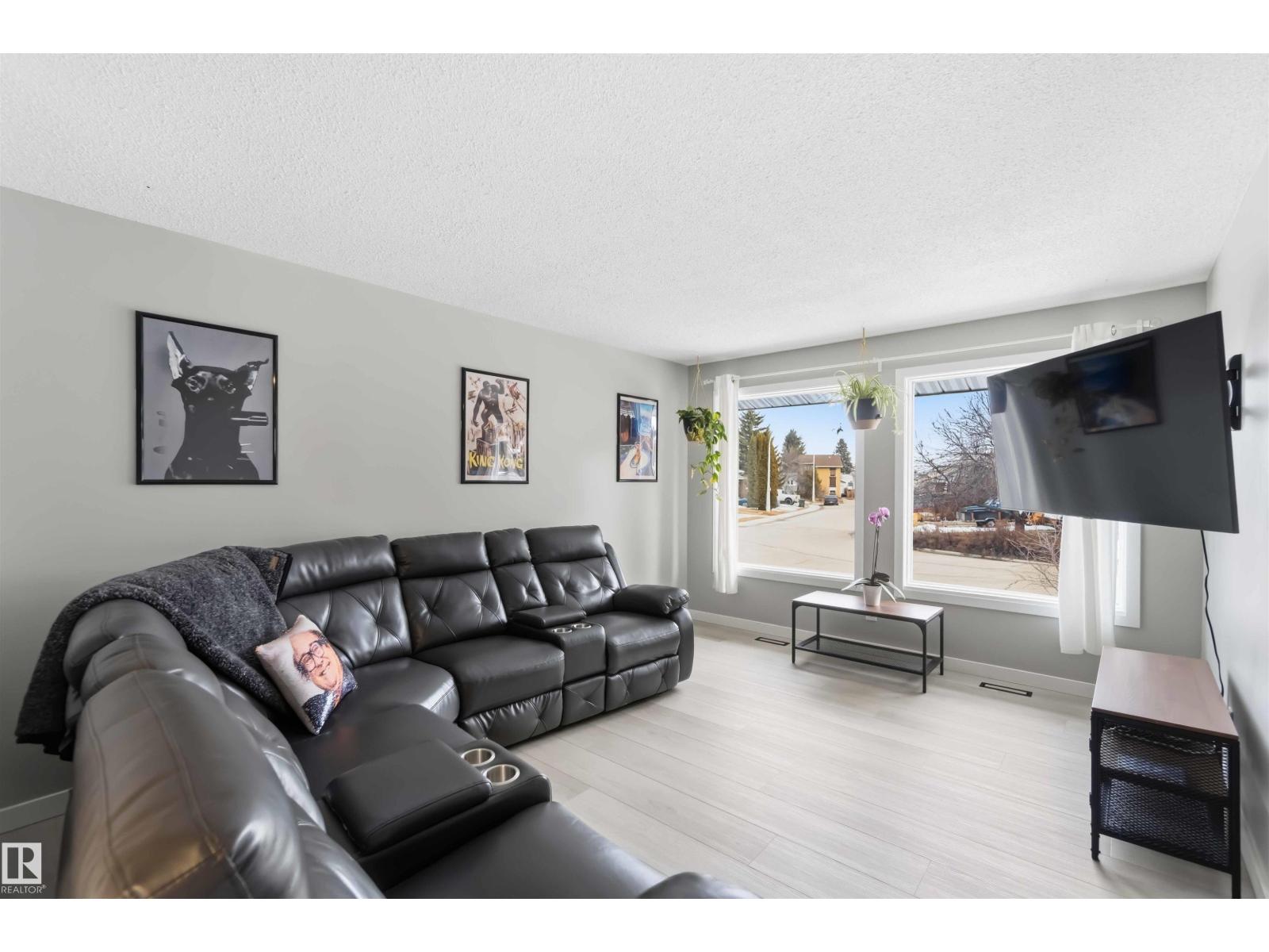 5 Wellington Cr, Spruce Grove, Alberta  T7X 1K6 - Photo 4 - E4480914