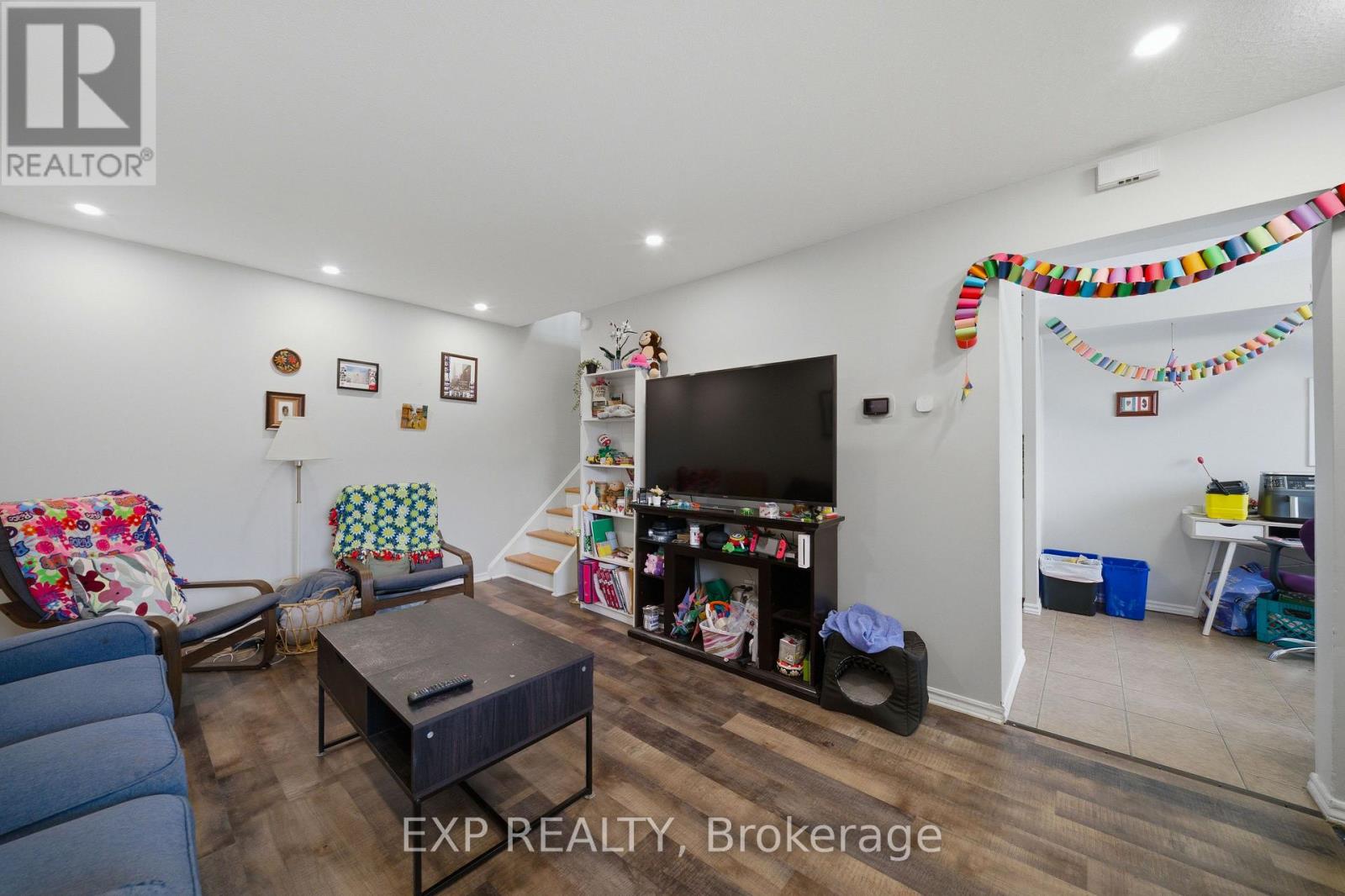 11 - 1675 Heatherington Road, Ottawa, Ontario  K1V 8V8 - Photo 5 - X12966978