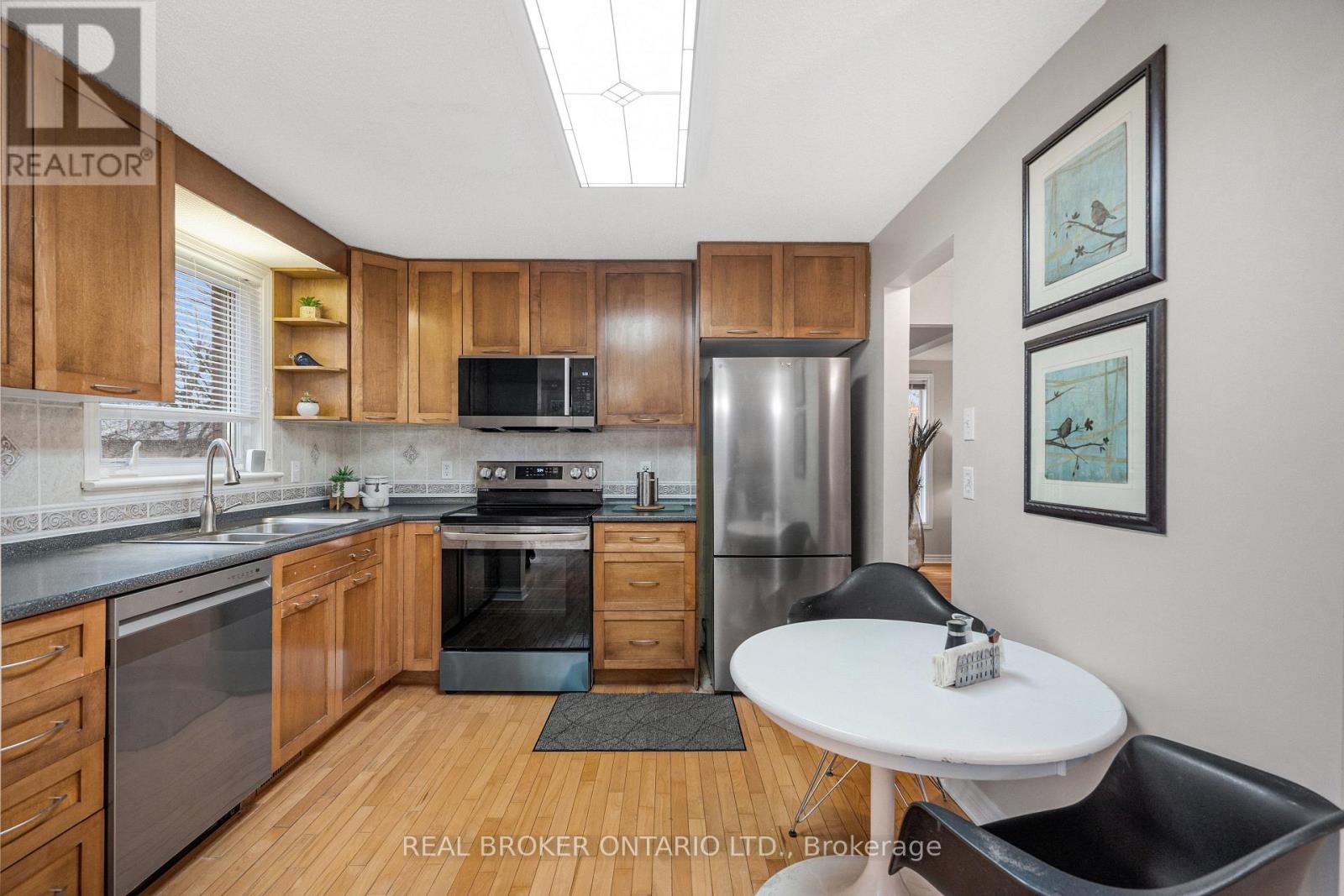 11 Melville Drive, Ottawa, Ontario  K2J 2B7 - Photo 23 - X12966980