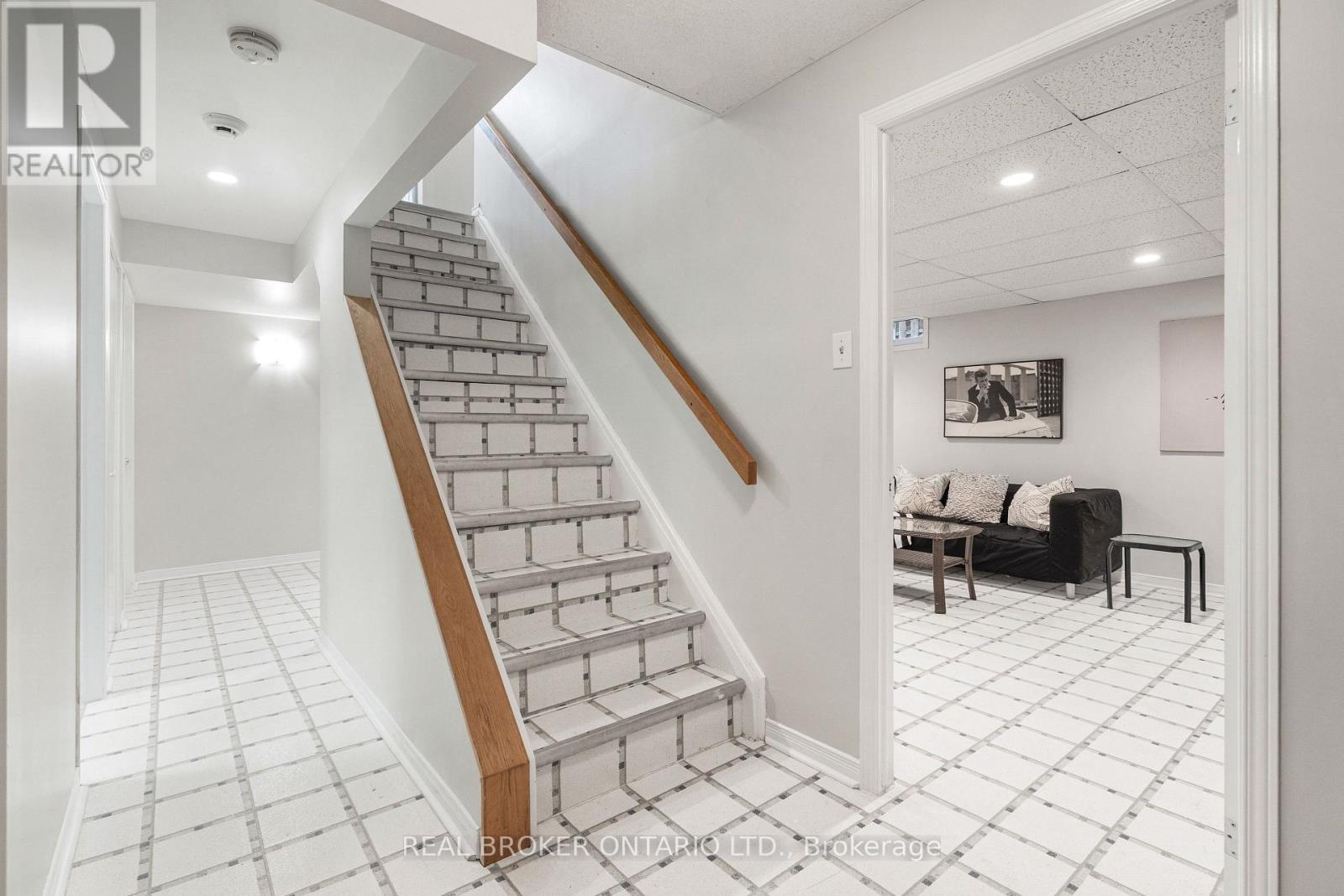 11 Melville Drive, Ottawa, Ontario  K2J 2B7 - Photo 36 - X12966980