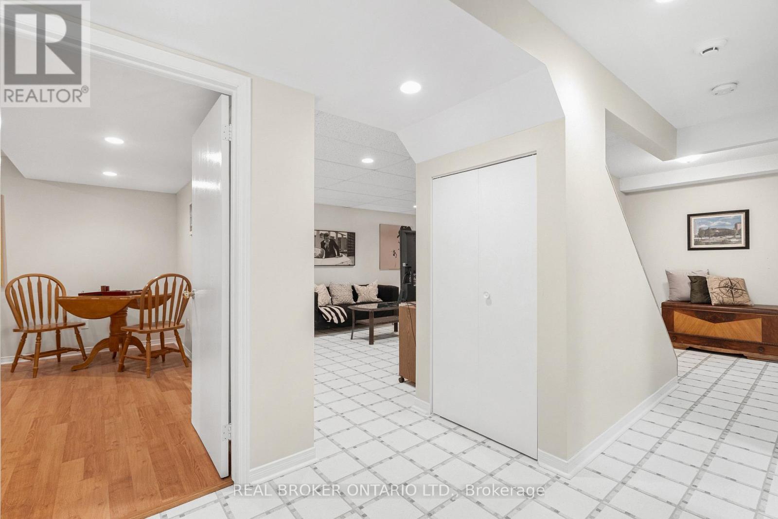 11 Melville Drive, Ottawa, Ontario  K2J 2B7 - Photo 39 - X12966980