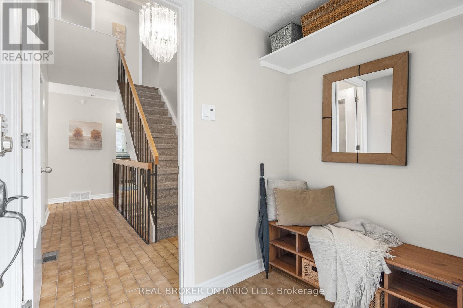 11 Melville Drive, Ottawa, Ontario  K2J 2B7 - Photo 5 - X12966980