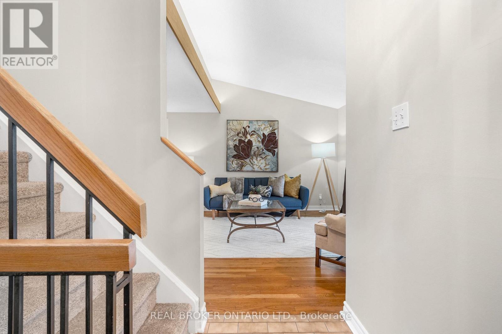 11 Melville Drive, Ottawa, Ontario  K2J 2B7 - Photo 8 - X12966980