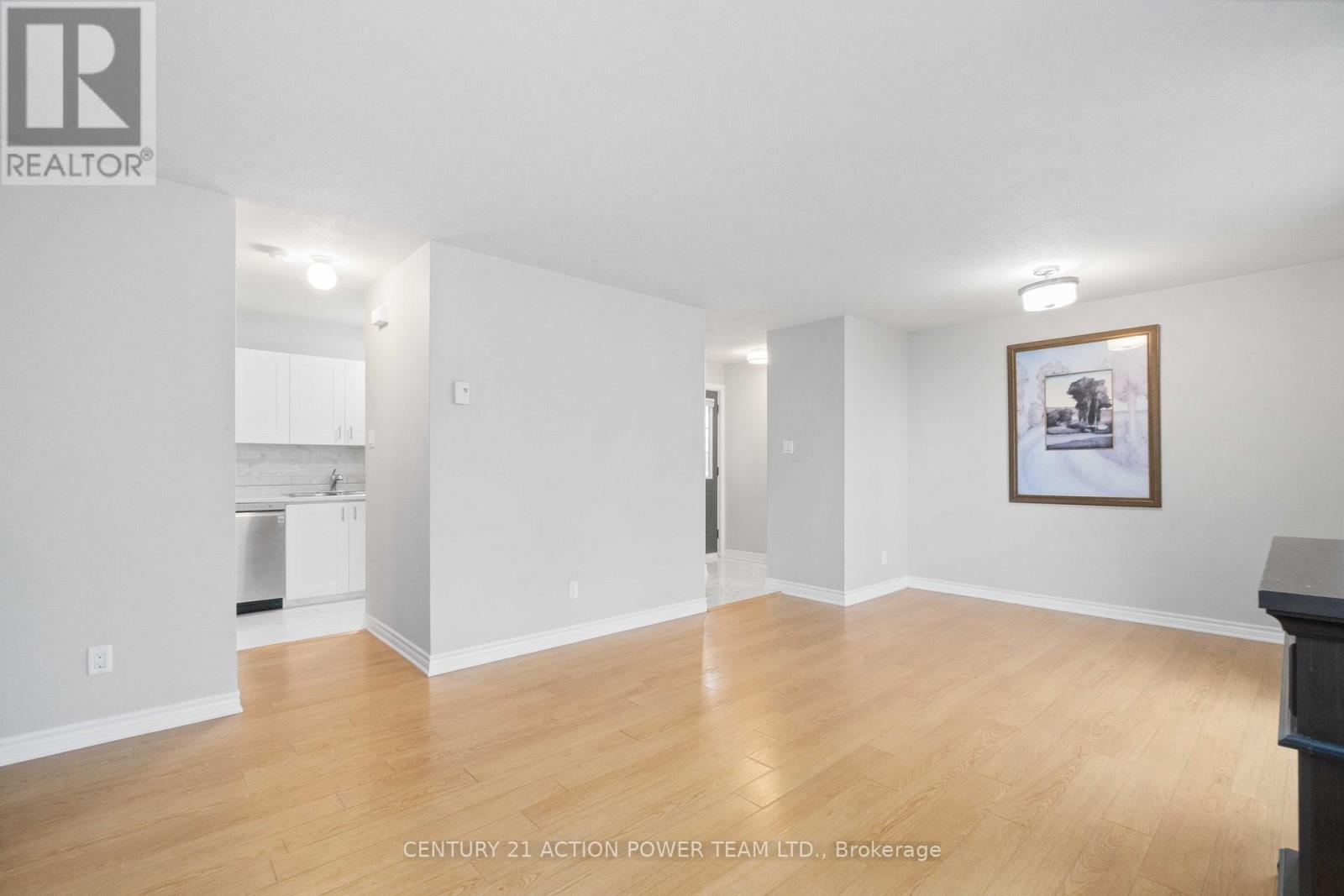 904 Tanguay Court, Ottawa, Ontario  K2L 3X5 - Photo 10 - X12966994