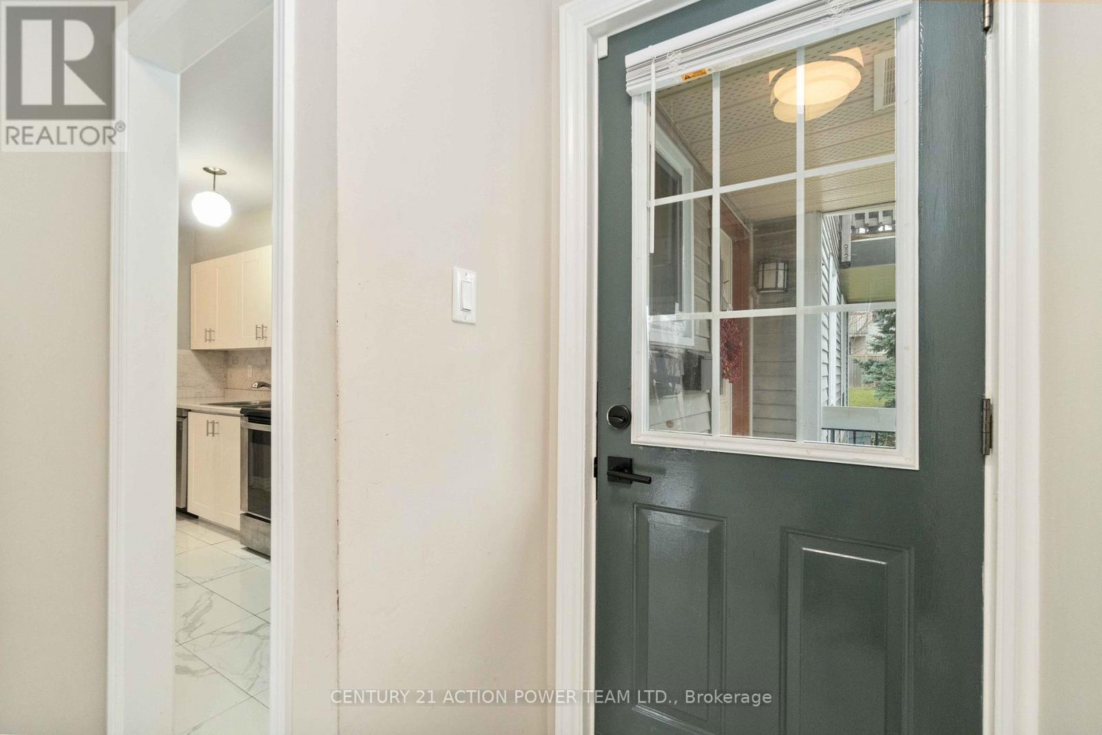 904 Tanguay Court, Ottawa, Ontario  K2L 3X5 - Photo 6 - X12966994